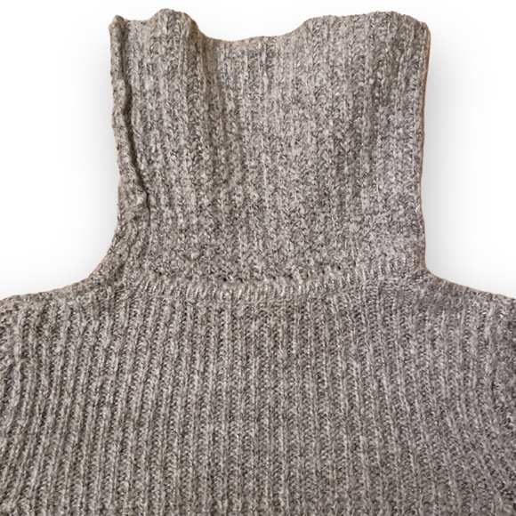 💫4/30 F21 Chunky Knit Turtleneck Sweater - Picture 7 of 9